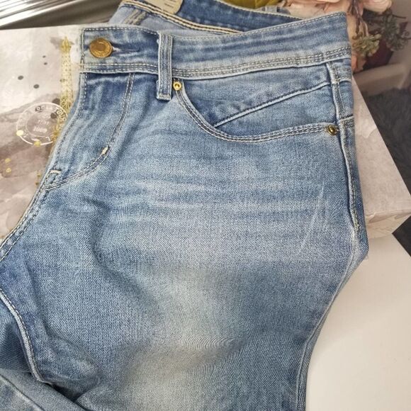 Levi's Revel Shaping Demi Curve Skinny Jeans - Picture 4 of 14